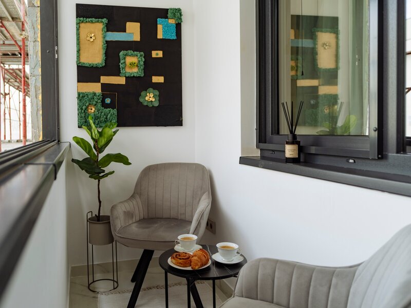 Decebal, 3/4, renovata integral, mobilata si utilata lux, bloc reabilitat