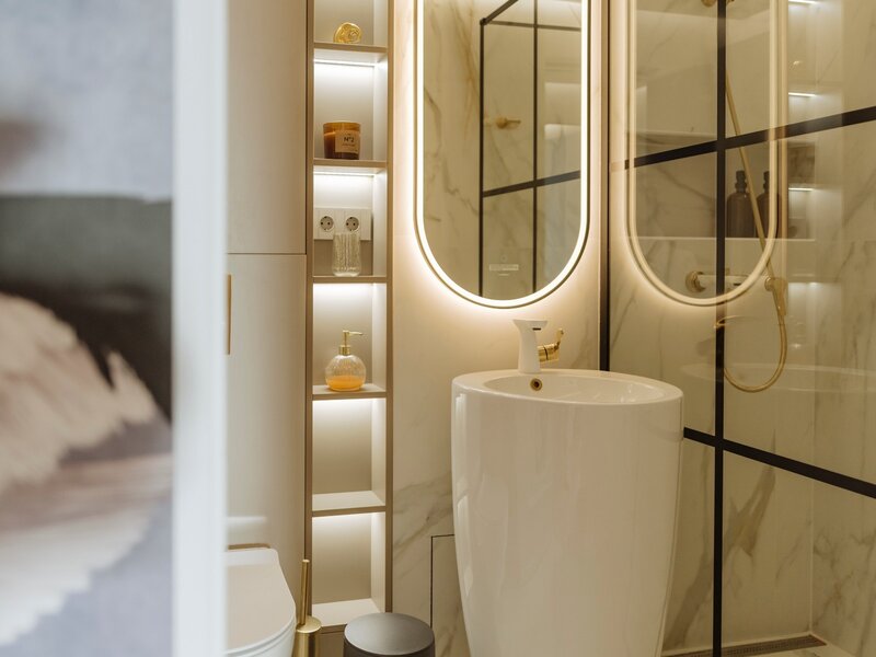 Decebal, 3/4, renovata integral, mobilata si utilata lux, bloc reabilitat